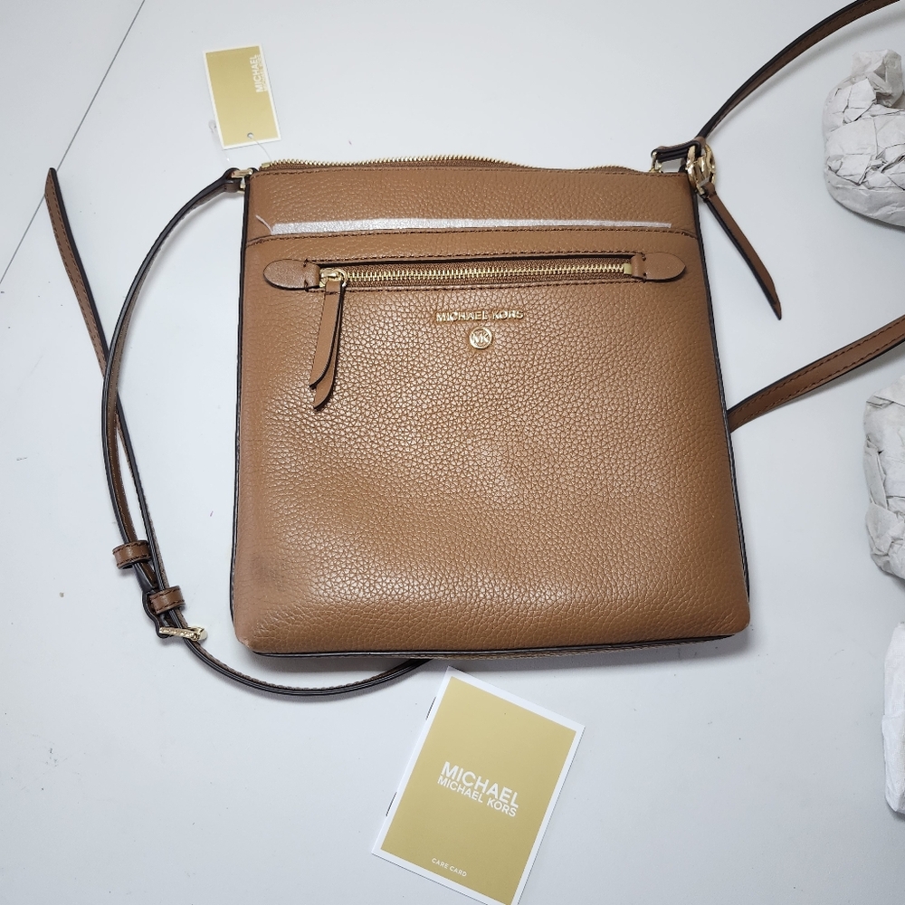 New Michael Kors Jet Set Charm Small North/South Flat Crossbody - Picture 8 of 13